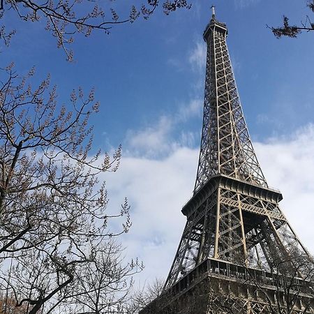 Charmant Appartement Proche De La Tour Eiffel パリ エクステリア 写真