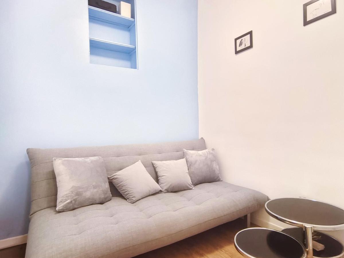 Charmant Appartement Proche De La Tour Eiffel パリ エクステリア 写真